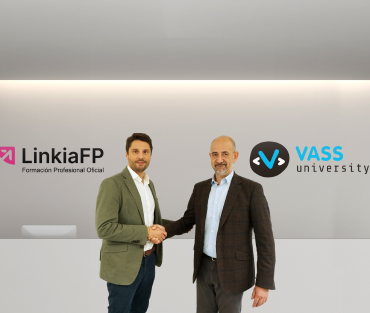 Linkia FP y VASS University firman un acuerdo de colaboración para impulsar la formación del sector TIC